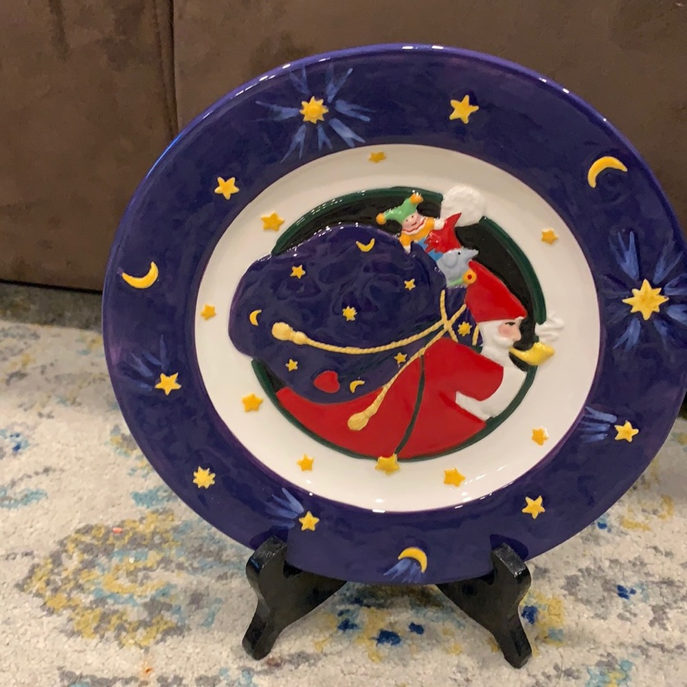 Vintage RARE Mary Engelbreit Christmas Santa Believe Collectors Plate with Stand
